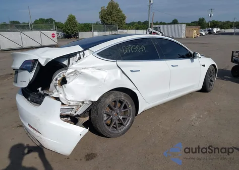 2019 Tesla Model 3 Long Range/Performance из США, поврежденный, VIN 5YJ3E1EB2KF510594